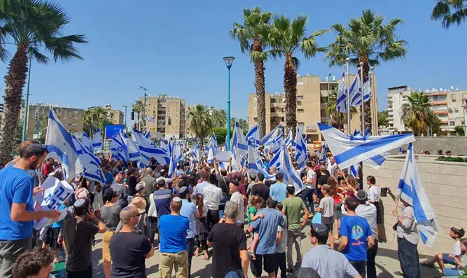 "שחררו את הגיבורים": מאות בהפגנה למען עצורי לוד▶️