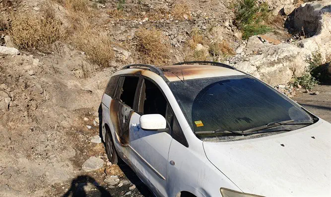 רכב נוסף הוצת בעיר דוד