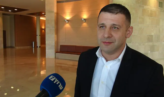 "זה לא ימין או שמאל, אלא מנהל תקין"▶️