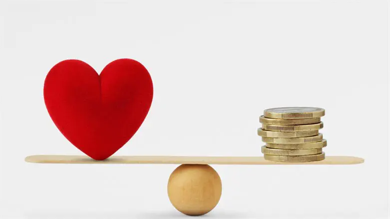 הקשר בין כסף ואהבה