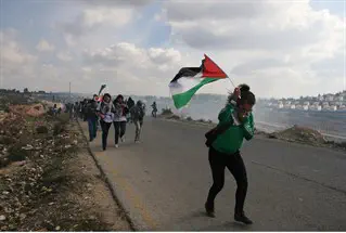 התפרעויות בנבי סלאח סמוך לנווה צוף - חלמיש מחוז ש"י: האנרכיסטים לא הורחקו מיו"ש-ערוץ 7