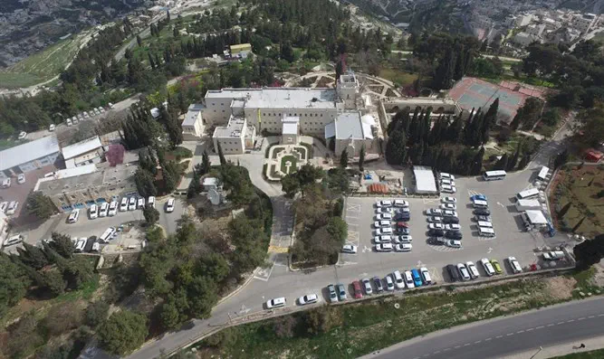 בן העשר הלך לתפילה וספג סטירה מנער ערבי