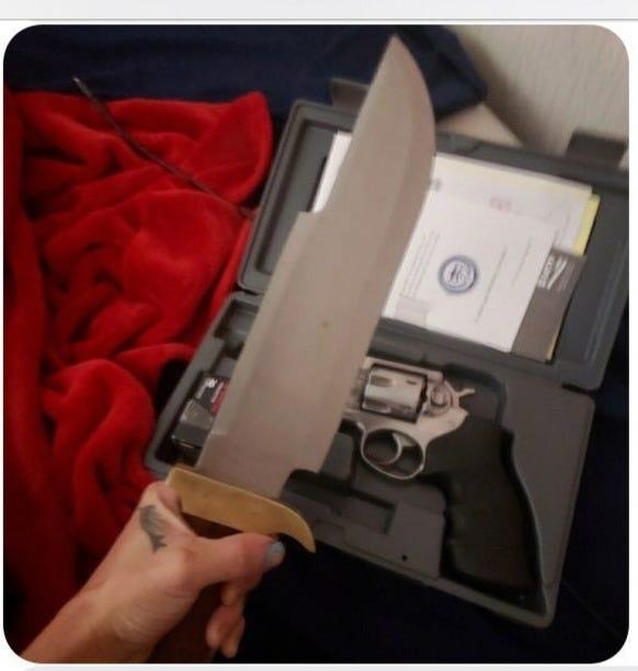 A hand holding a knife and an object in a case
    AI-generated content may be incorrect.