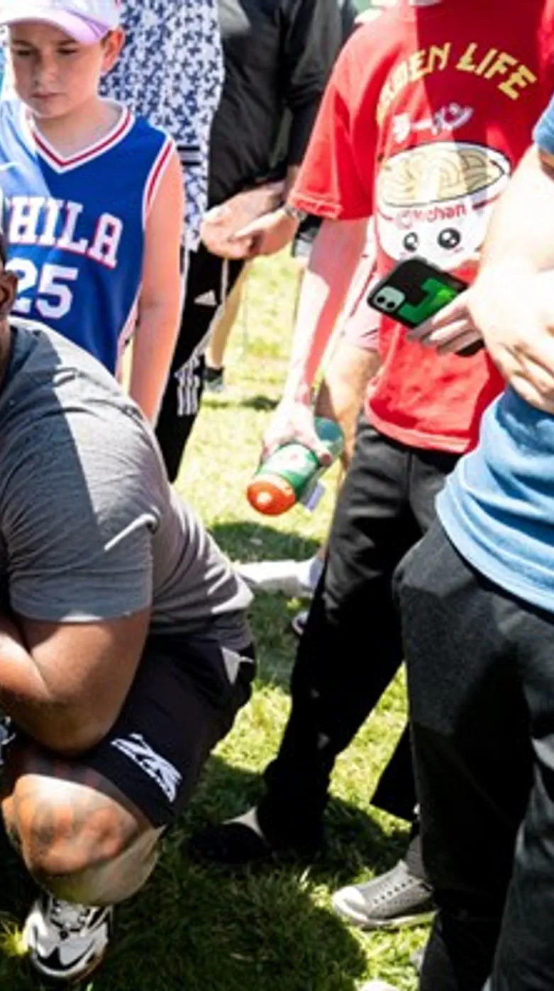 Super Bowl champ Leonard Fournette visits Jewish summer camp for children  with cancer