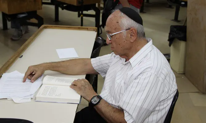 יעקב נאמן בישיבת הר עציון