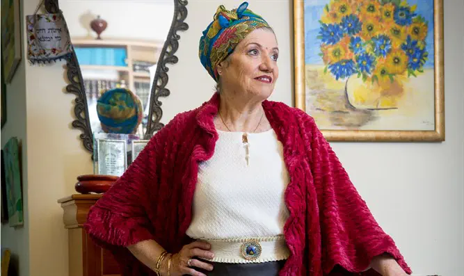 עדינה וחייכנית. רחל