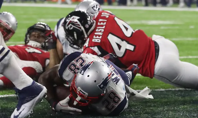 מהפך היסטורי. ג'יימס וויט עם טאץ' דאון של הפטריוטס