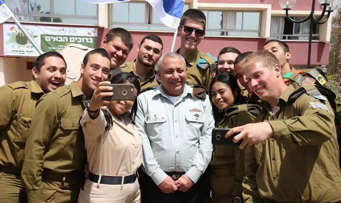 סלפי עם הרמטכ"ל