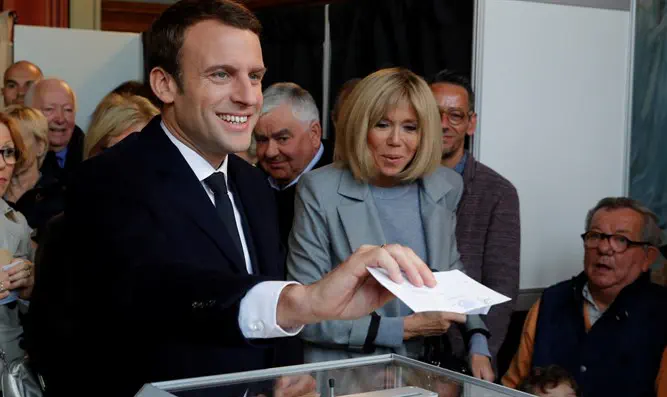 מקרון בקלפי