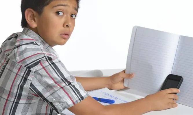 שימוש מופרז בנייד