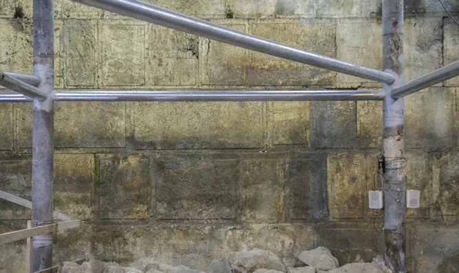 אבני הכותל שנחשפו בחפירה