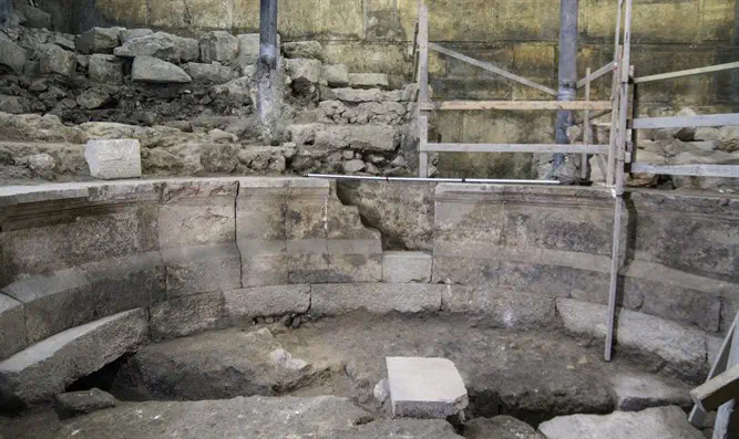 המבנה דמוי התיאטרון שנחשף