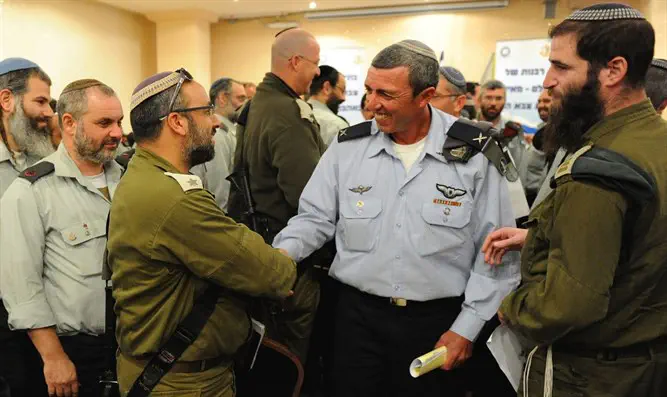 הרב פרץ בכנס רבנים צבאיים