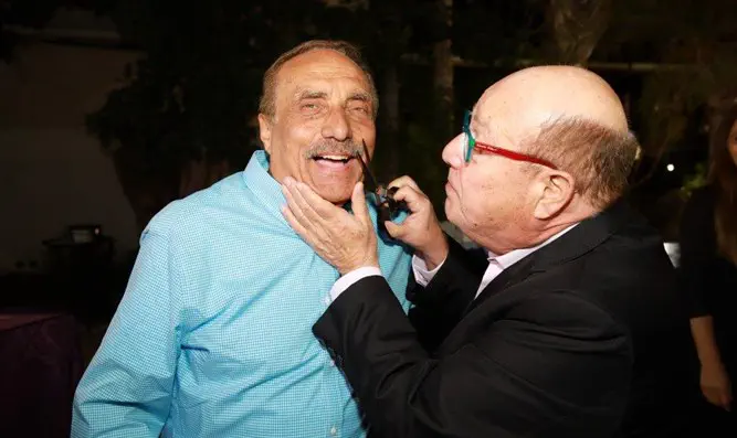 טוביה צפיר עם ישראל