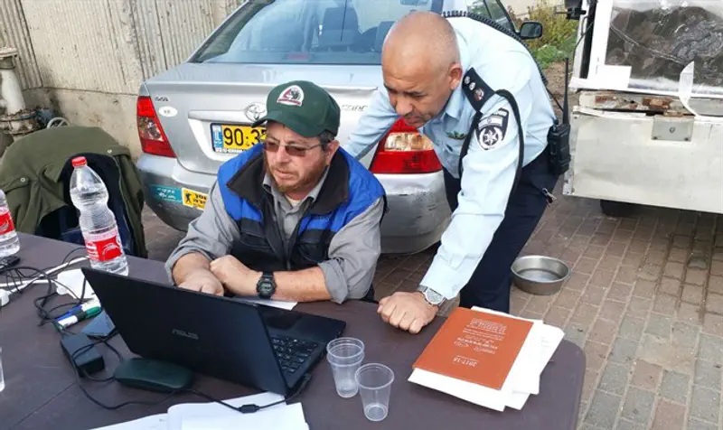 IDU Commander Mike ben Yaakov and Krayot police commander
