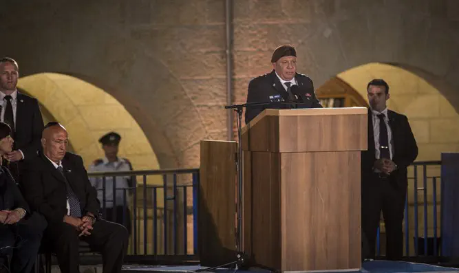 הרמטכ"ל איזנקוט בכותל המערבי