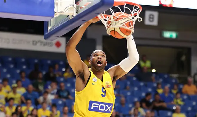 אלכס טיוס, במשחק הערב