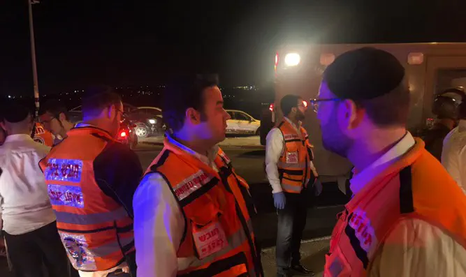 Volunteers treat ramming attack victims in Husan