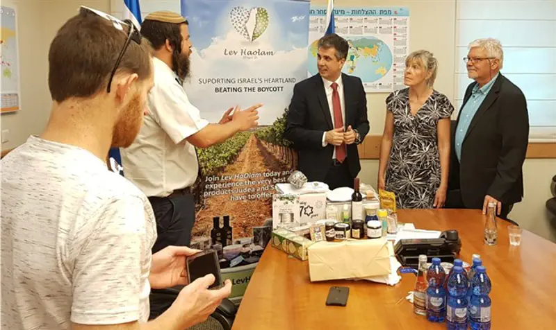 Lev HaOlam meets Energy Minister