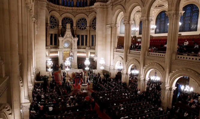 Emmanuel Macron at the Great Synagogue