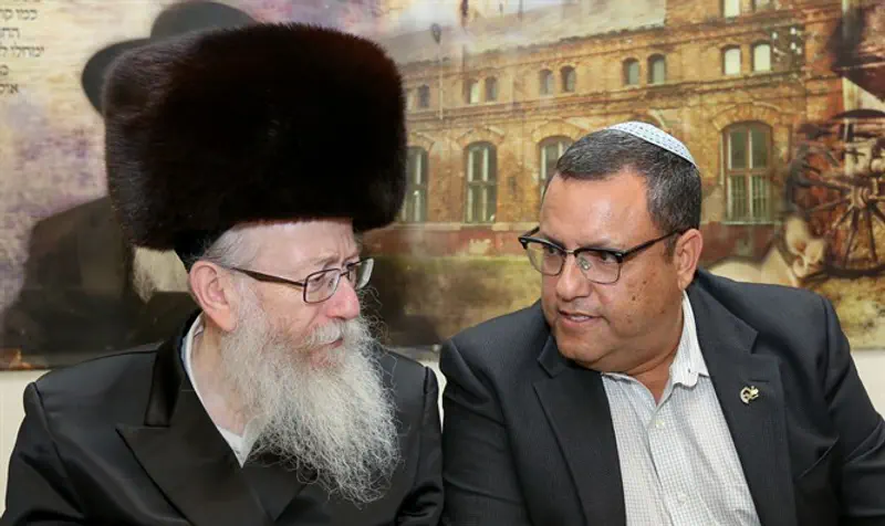 Moshe Leon hosted by Health Minister Yaakov Litzman