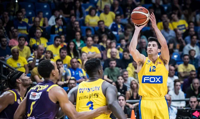 ג'ון דיברתולומיאו, גבוה מעל חולון הערב