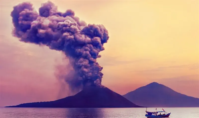 הר הגעש שהתפרץ