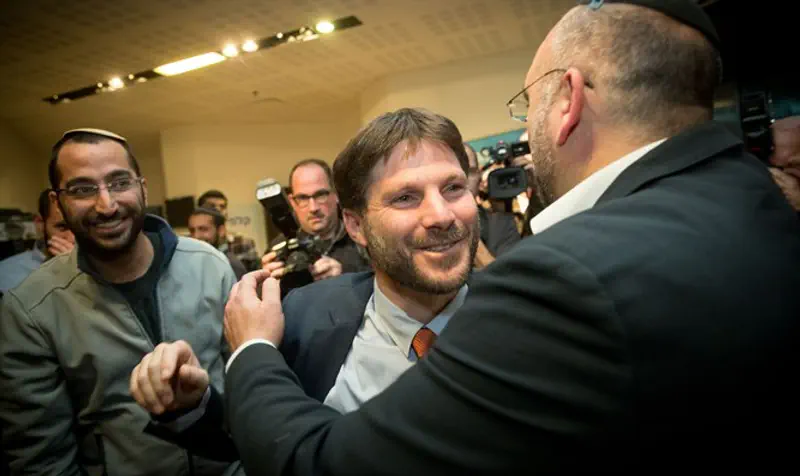 Betzalel Smotrich celebrates at elections for chairman and Knesset list