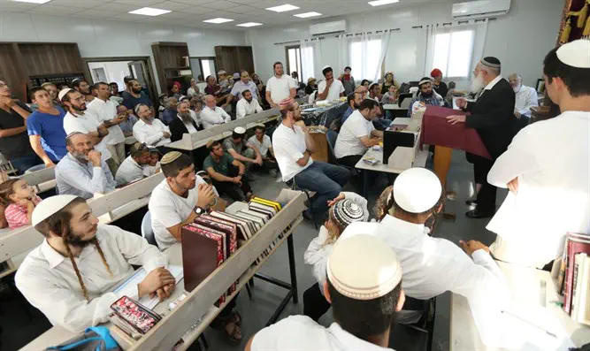 קול תורה בהרי השומרון. ישיבת אבינעם