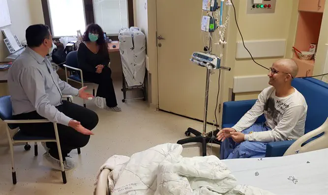 שמחים לאחר השתלה מוצלחת