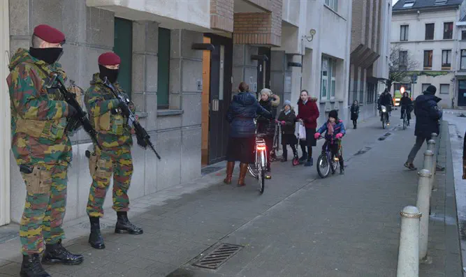 Soldiers standing guard outside Jewish schools in port city of Antwerp, Belgium