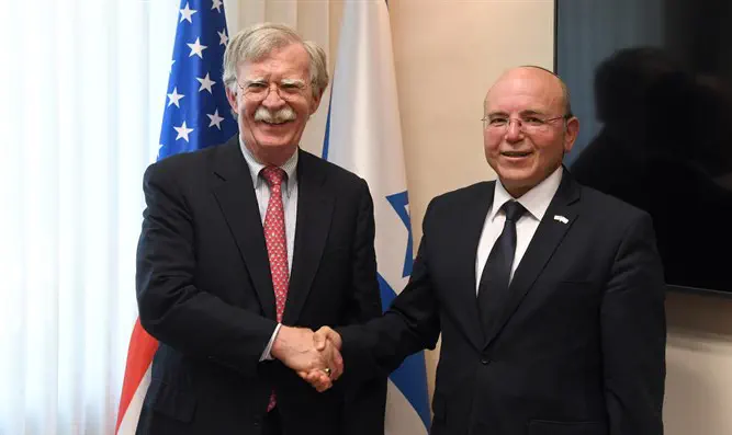 ג'ון בולטון ומאיר בן שבת