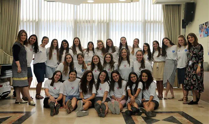 "המלאכיות של רחשי לב"