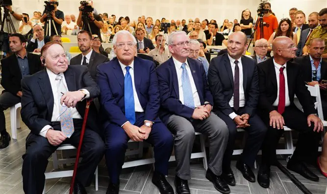 אדלסון, פרידמן ובנט בחנוכת הפקולטה