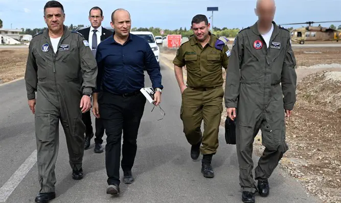 DM Bennett visits Air Force base