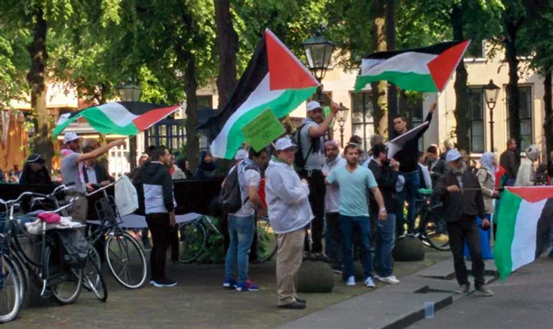 ההפגנה האנטי ישראלית מול הפרלמנט ההולנדי, אתמול