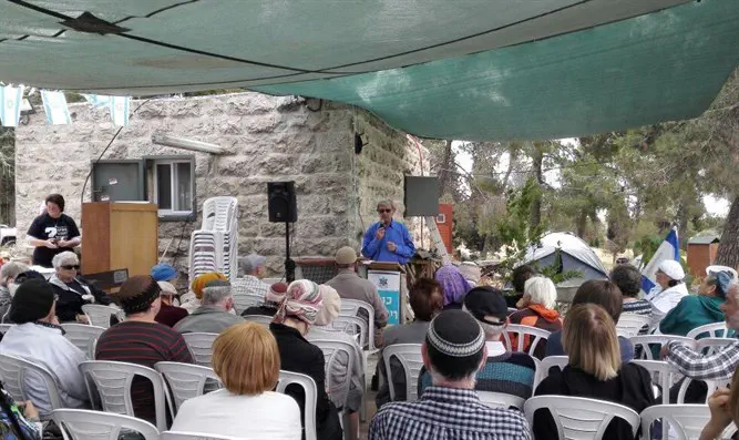 הראל נושא דברים