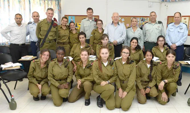 ריבלין במחו״ה אלון