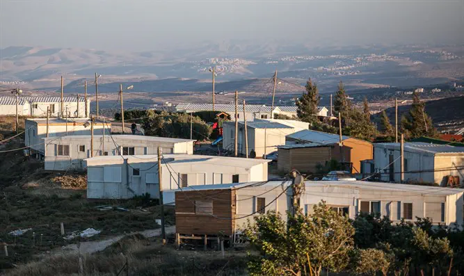 חייבים לפתח את ההתיישבות. עמונה