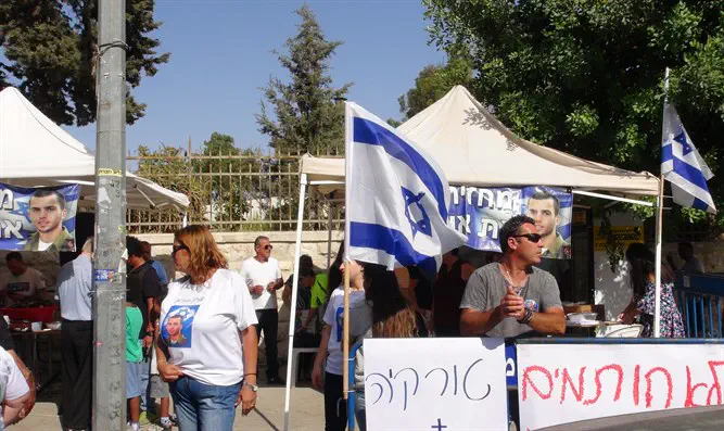 מאהל המחאה מול בית ראש הממשלה