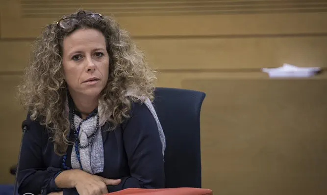 נחמיאס ורבין