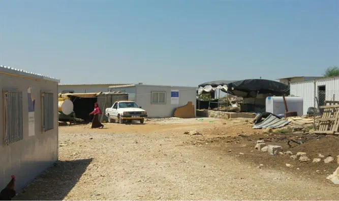 בנייה לא חוקית במימון אירופאי