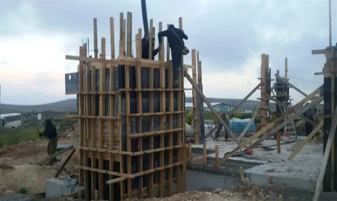 בניית המקווה