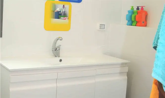 מקלחת ילדים