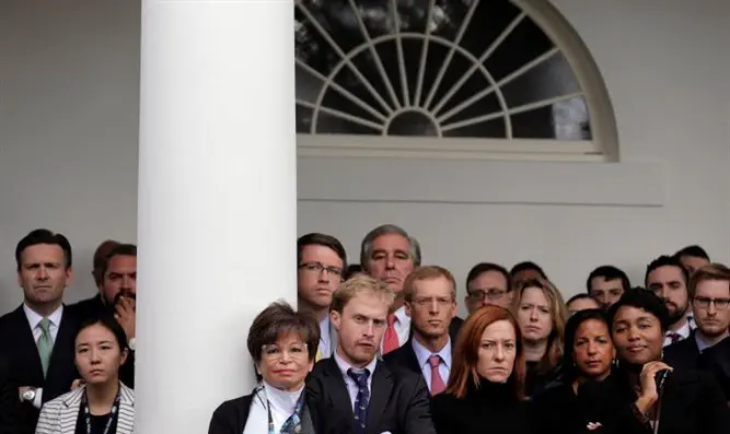 צוות הבית הלבן המום