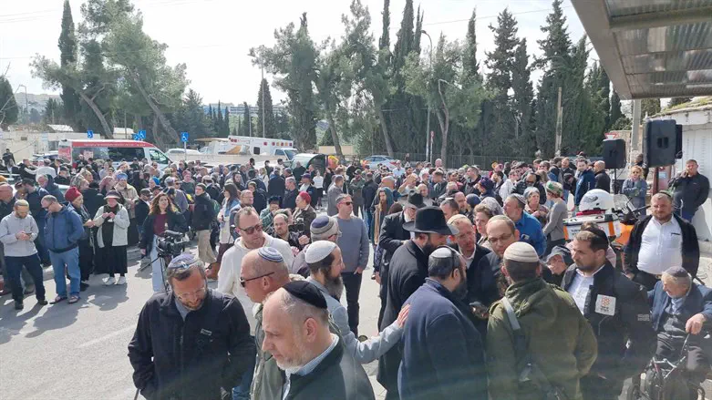 Yitzhak Zeiger, killed in Eli shooting, laid to rest