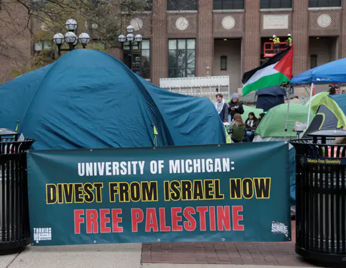 متظاهرون عرب مؤيدون للفلسطينيين يقتحمون جامعة ميشيغان |  أخبار إسرائيل الوطنية