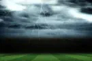 באמצע משחק: כדורגלן נהרג מפגיעת ברק