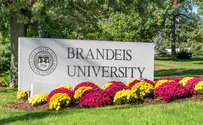 After dispute, Brandeis renews contract with president