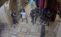 המחבל מסתער, השוטר יורה: תיעוד הפיגוע
